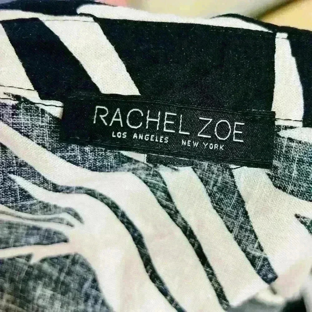 Rachel Zoe Long Sleeve Relaxed Fit Button Down Collar Shirt Black and White - Picture 10 of 10